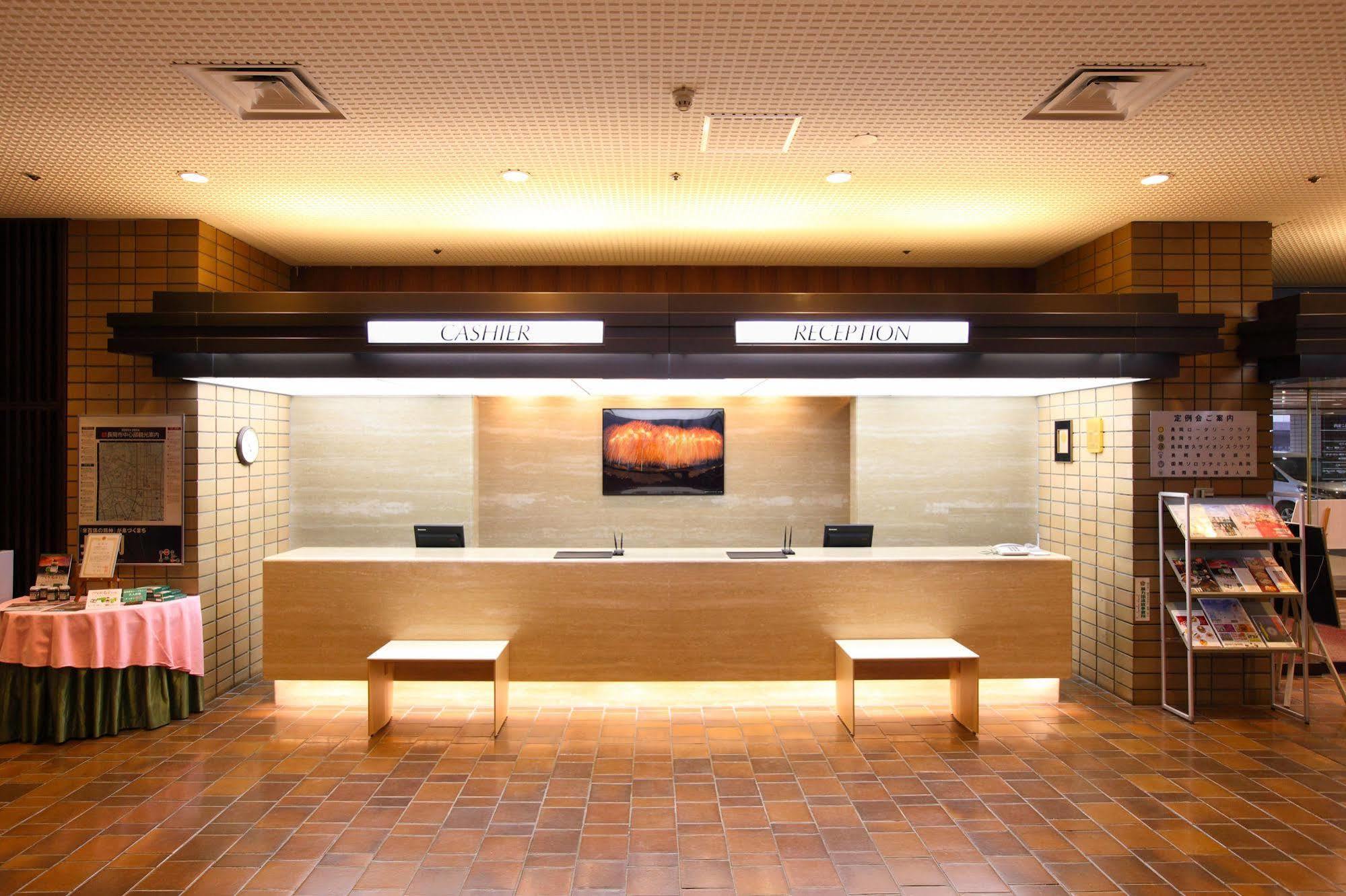 Nagaoka Grand Hotel Luaran gambar